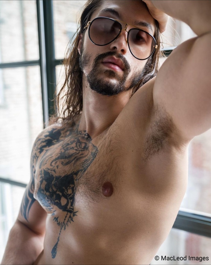AnnaLogue75's tweet photo. Saturday Night in New York, NY
Model Dillon James Thomas
Photos @Macleodimages ©
Booking @kelsaw_mgmt
Spring 2023 @MoevirMagazine
#dillonjamesthomas #fashion #model #fitness #photo #urbanart #photocasting
#CoverModel #campaignready #swimweekcasting #Booking #tkmgmtworldwide2023 https://t.co/DFcCMEo7b0
