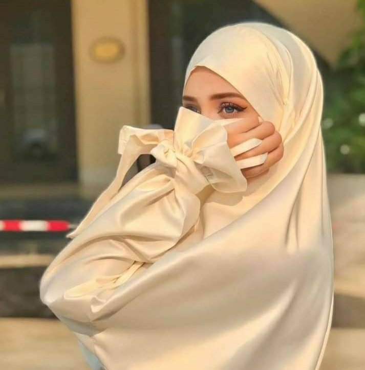 من أراد أن يراك مخطئاً سيراك حتى و لو كان كفيفاً فلا تنشغل بإرضاء الناس