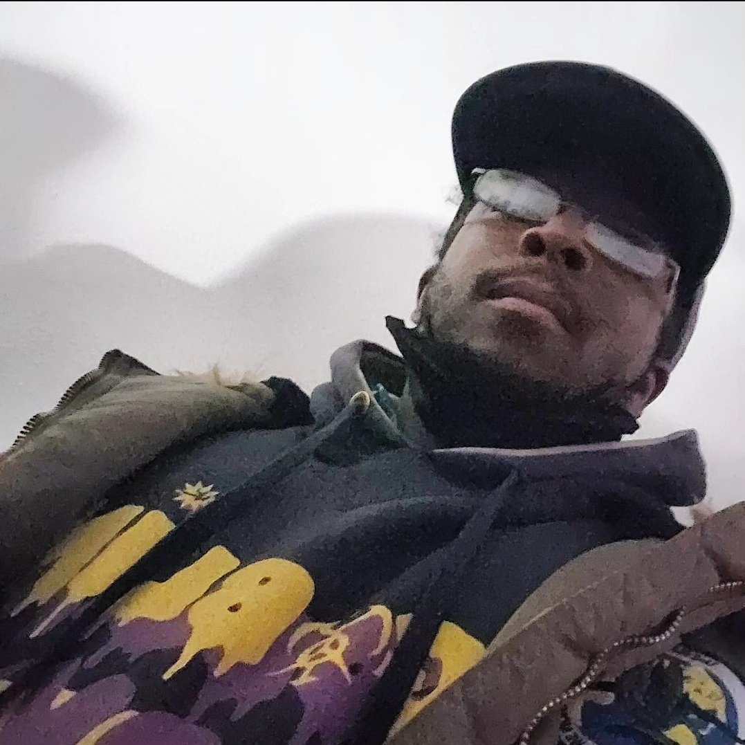 Deff one of my best birthdays... got to be in the same space as @eliza_versa96 @KrissyYamagucci @Steamsley @DeepBluCee8 and a bunch others. Got to watch dope ass battles. @dr_hughpetty and @DajonTee both prescribed going to more events... im deff gonna try... -Da Big ♈️, Goblin https://t.co/QZhDVtfmgO