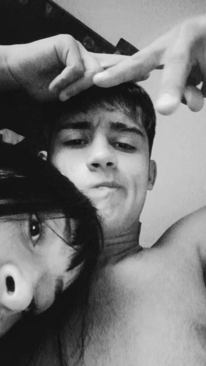 "Somos diferentes a los demas"
Te amo mas de lo que mis palabras te an podido demostrar, sos muchisimo mas de lo que merezco. Gracias por tanto mi amor, me haces la mas feliz❤