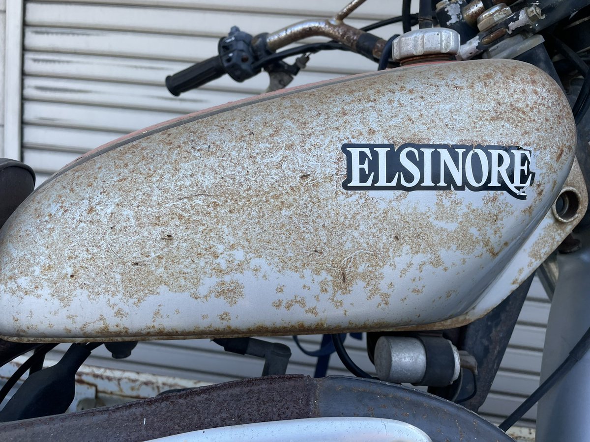 ZUN_CB750's tweet photo. 新しいバイクが入荷しました (๑¯ω¯๑)

さて…どうなるやら…( ˇωˇ )

#エルシノア
#MT250 https://t.co/eUGRrnIM0k
