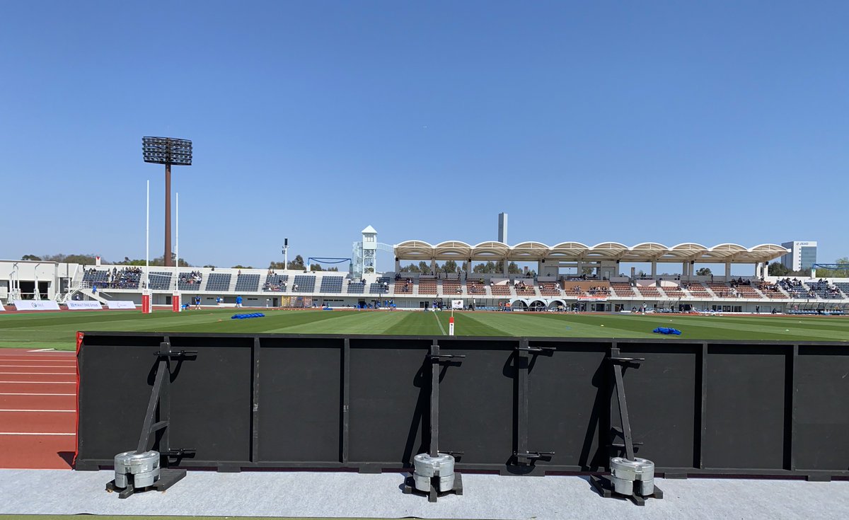 SIN_BIN_13's tweet image. 芝生席着弾。当日券買って入るつもりがお友達にチケットをいただき、恐縮であります。
そして、いつもの #ハニどら を購入。
#夢の島
#PBees