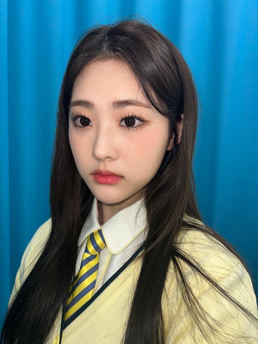 쭌 교복 처음 입어!! 🧸🙆🏼‍♀️

#ICHILLIN #아이칠린 #JOONIE #주니