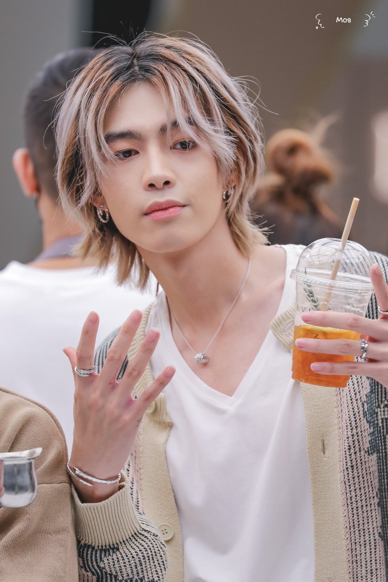 moooossss on Twitter: "🤍🤍🤍 @Shinadis #Tang_DVI #DVI"