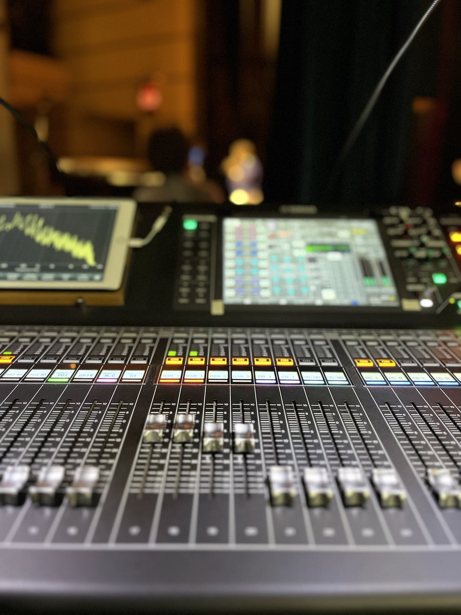 SasamaOnkyo's tweet image. 本日もカラオケ歌謡祭に来ています。
長丁場ですが、楽しんで頑張ります♪
#YAMAHA
#ql5
#jbl