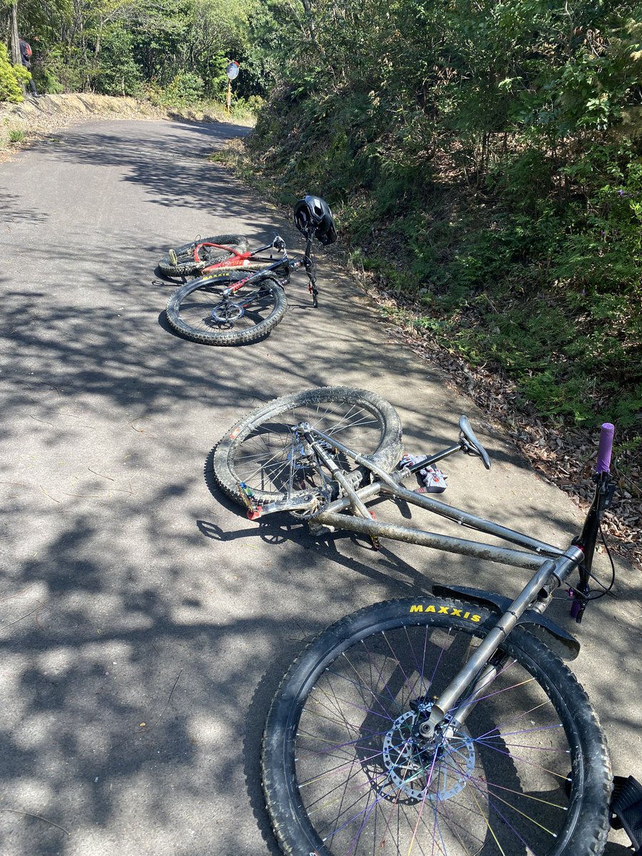 SS83605049's tweet photo. 自転車楽しい
#mtb 
#ss
#謎自転車 https://t.co/ZnWQakVlyn