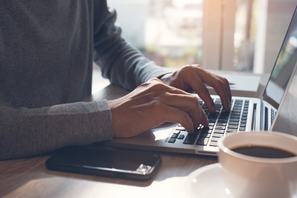 Advanced Vision and Achievement Center offers innovative and effective treatments for computer vision syndrome, including vision therapy and corrective eyewear. Call our team today to learn more information: 602-428-5715!