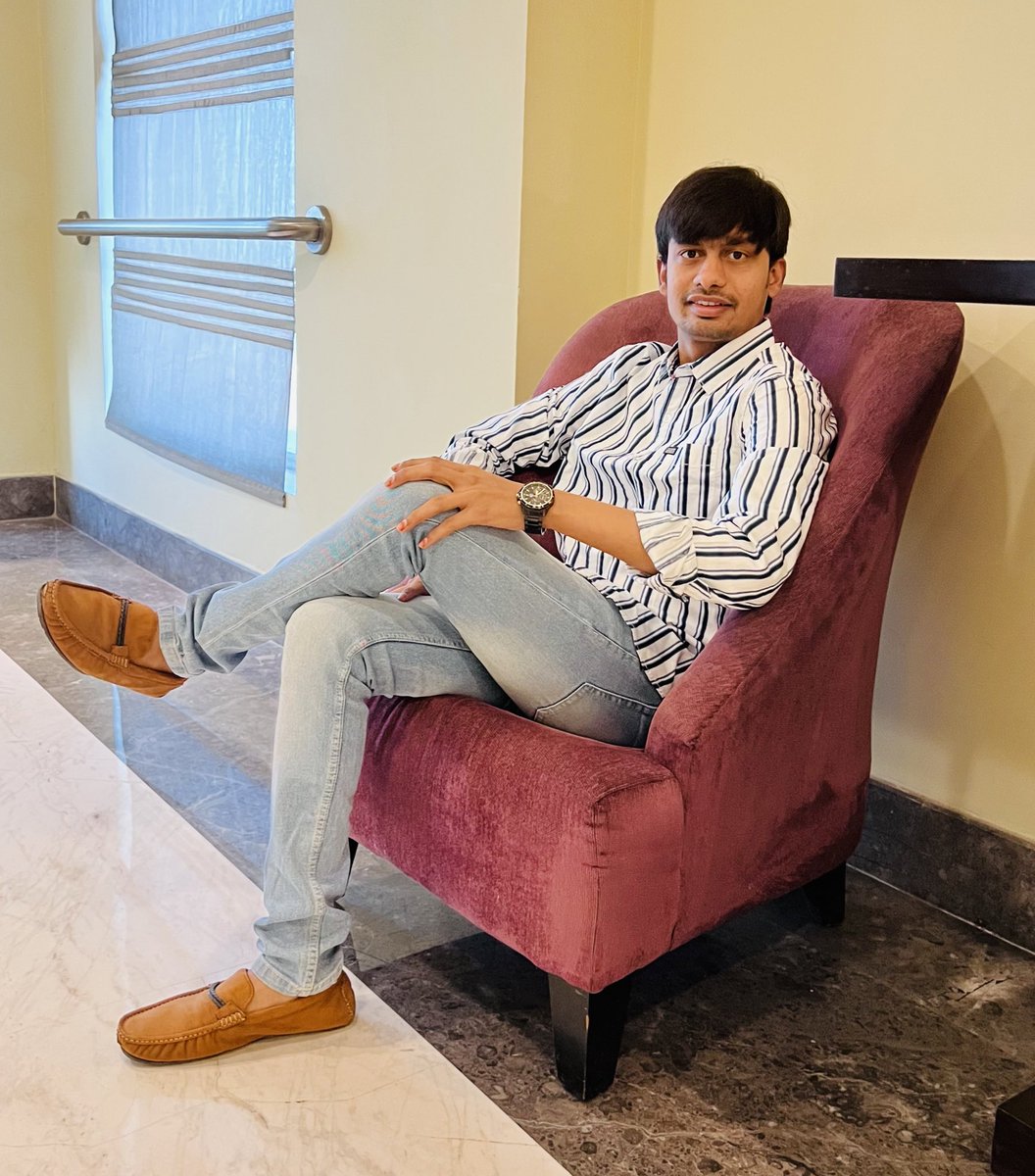 AnnupRDM's tweet photo. जिनके पास बहाने नहीं होते अक्सर वही लोग कामयाब होते हैं! ❤️

#sonusharma #sonusharmamotivation 
#rdevents #anupjaiswal #teamrdm #thoughtoftheday https://t.co/dS3WFWnp4b