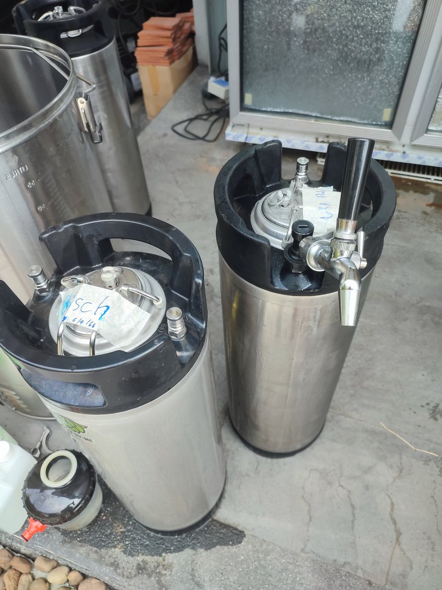 EichbaumTh's tweet photo. Kill the Sat nite Keg!
and open new one. https://t.co/JuQ2Qw4zOR