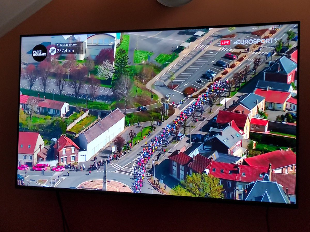 FootballTipsRS's tweet image. 237km of pure enjoyment starting now #ParisRoubaix2023