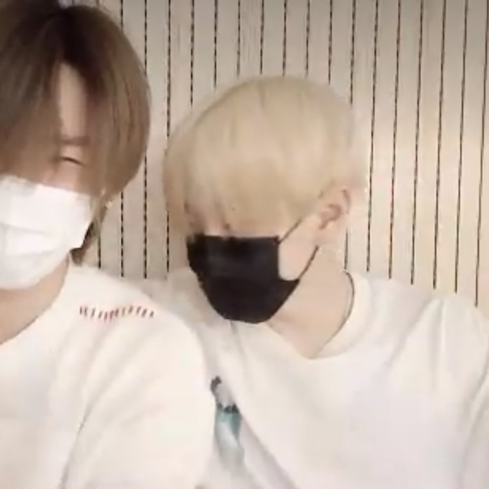 elastbook's tweet image. WONJUN BLOND HAIR !! thx hyuk 🙏

#ELAST #엘라스트 #WONJUN #원준 @ELASTofficial