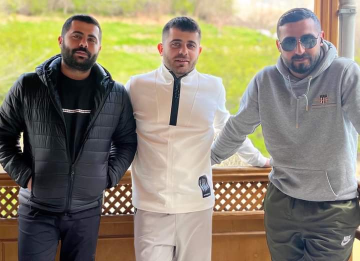 Kurallar değişebilir, şahsiyet asla…
Aslandan aslan doğar, İtten it.