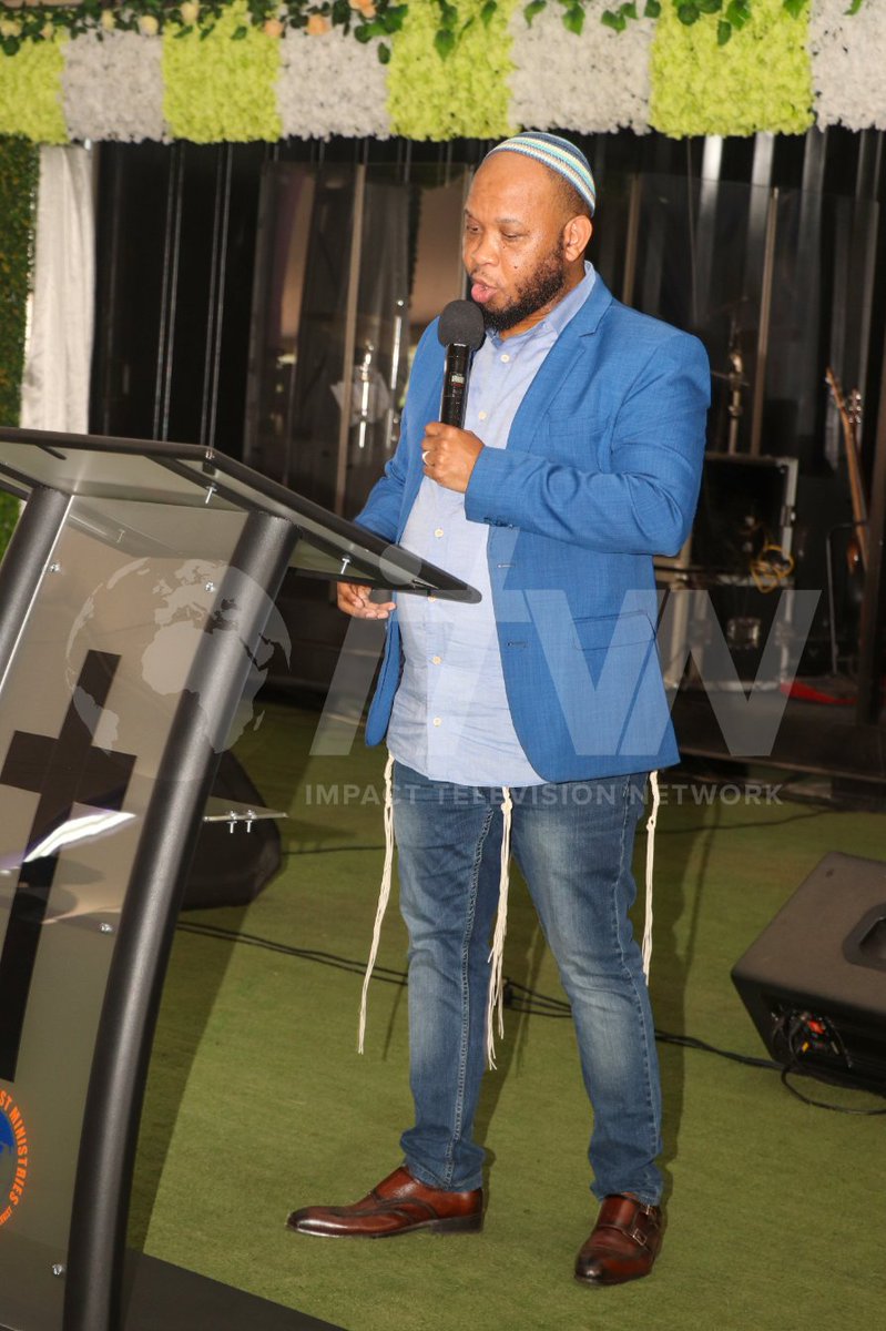 PRAYER:

John 3:16
Father, in the name of Jesus, thank You for loving me unconditionally. Thank You for dying for me, Thank You laying down your life for me.