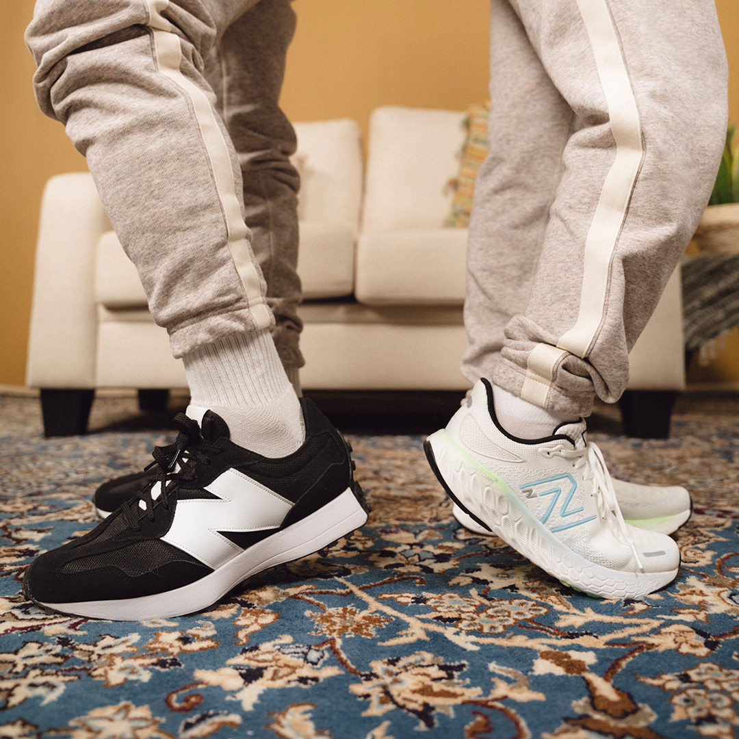 Cozy up this festive season! 💕
Tag your mate and get comfy together with the latest #NewBalance range in-store and online now at sssports.com. 
#FuntotheFinish #Thegiftofcomfort