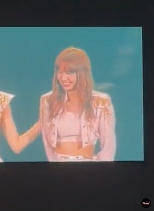 [bp] terlalu cantik ini warna apa ya? Brown? Red brown? 

LALISA IKETERU IN TOKYO 
LISAパワフルステージin東京