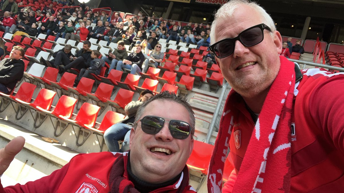 MorsinkMania's tweet image. Zo @kate_martijn en ik zitten er weer klaar voor 💪🏻🔴 #cote #vlap2x #3pt