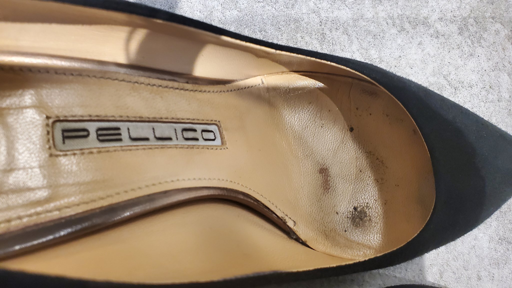 匂いフェチ パンプス 