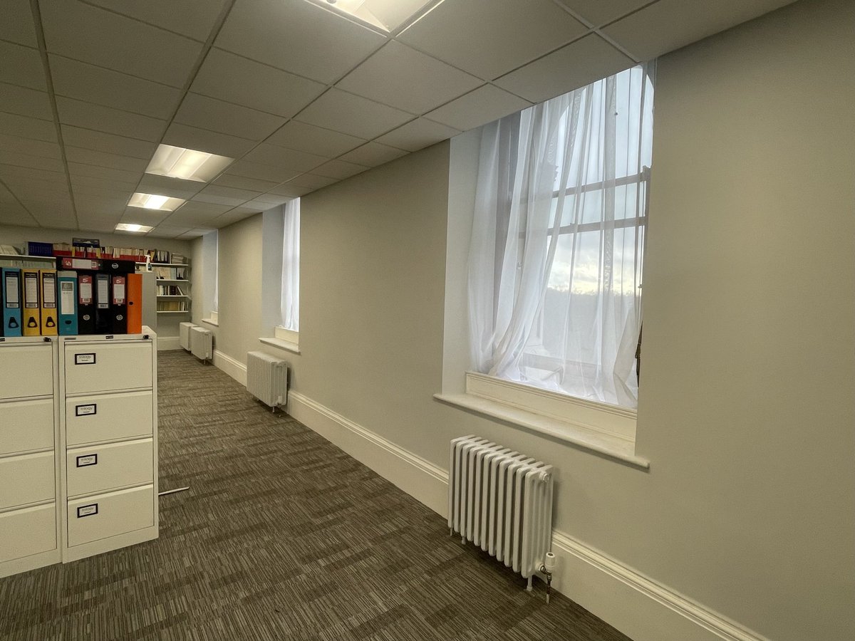 A recently completed job in London. A repair &amp; redec of this office wall using Wallrock 🙌🏼 Lovely little job #painting