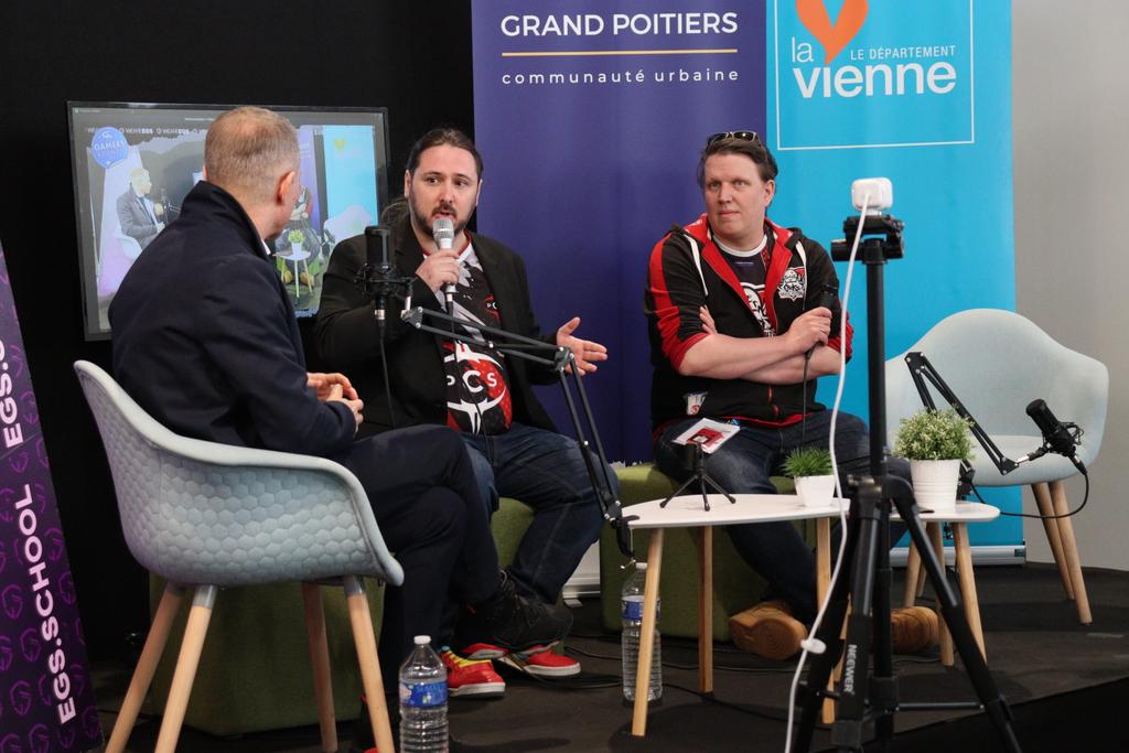 🔴| #GA2023 |⚫

Notre président <a href="/DavidCanestrari/">PCS Darius Black</a> est en conférence en compagnie de <a href="/ZeuMarmotte/">Pierre Mc Mahon</a> pour échanger sur la structuration de l'esport amateur en France.

Et vous ? Quel est votre avis sur ce sujet ?

#esport #PCSFAMILY ❤️🖤