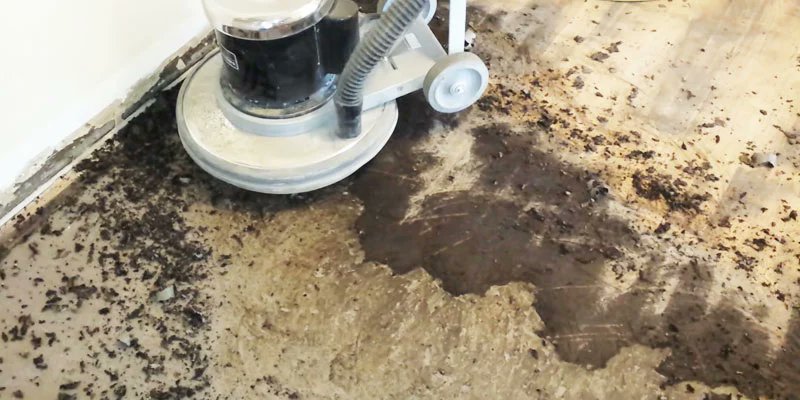 Removing tars to uncover the wood can be time-consuming and challenging. Luckily, with the correct equipment and time, you can remove this paper and enjoy the original wood floors. #howtoremoveblacktarsfromwoodfloors #removingtarfromwood #removeblacktarfromwood #woodjunctions