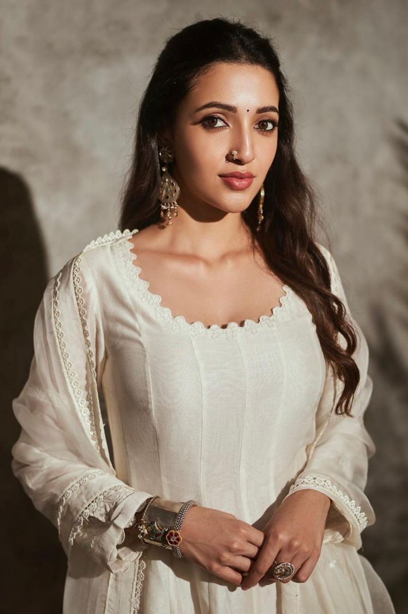 BangaloreTimes1's tweet image. #NehaShetty looks unrecognisable in her new look. #Newlooks #Lookexperiment #Looks #KFI #Kannadafilms