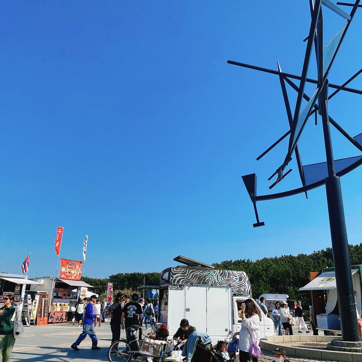 taka_o__'s tweet photo. 定期的にこういうイベントがあるのが湘南の魅力の一つ！

#辻堂ローカルマーケット #湘南 https://t.co/8s7iaPMdHK