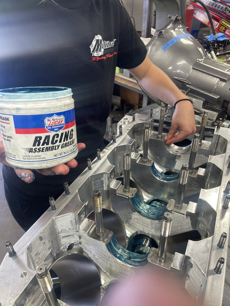 Douggordonraci1's tweet photo. Today Macie got to put in her blower motor! Was a long day getting TAFC ready then working on the dragster. But at 9:30 tonight we called it a day. #racinglife #betausa #lucasoil #lucasmb #hoosiertires #ngkracing @Lucas_Oil https://t.co/Zz13eHHM2W