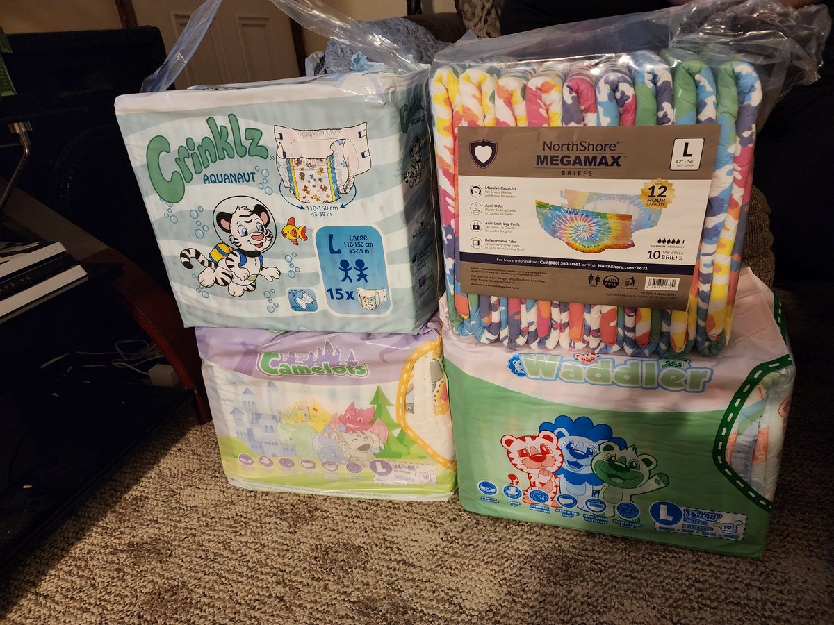 stansmithnotrea's tweet photo. Made a trip to @RobertK53099244 mydiaperdepot ill definitely be making another trip eventually to buy more my only regret is not paying attention to the megamax size  other than that I was impressed with the selection https://t.co/ktgArCvf4x