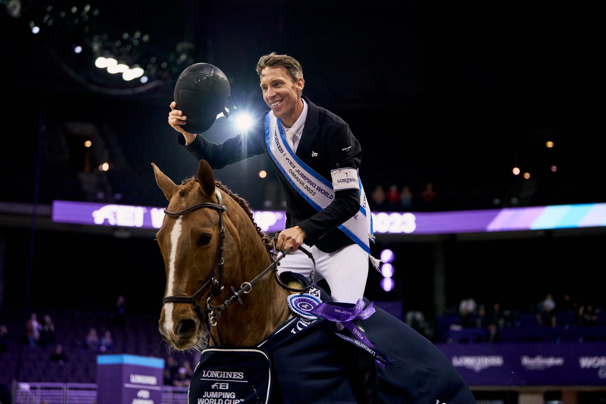 It was a win for the history books this evening at the <a href="/Longines/">Longines Watch Co.</a> FEI Jumping World Cup™ Final when Henrik von Eckermann and King Edward added yet another title to their ever expanding list of accolades. 📝

👉 fei.org/stories/sport/…

📸 ©FEI/Liz Gregg

#TimeToBeat