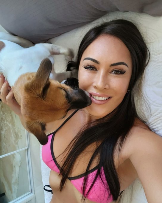 Happy Easter 😘💗🙏💐 https://t.co/DUmRxa3ne2