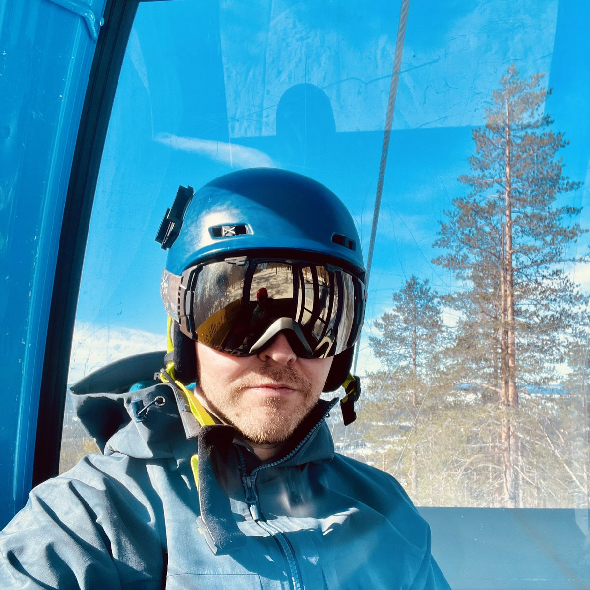Happy Easter everyone! 🐣 I have traveled to Levi Ski Resort with my family for the Easter holidays last 15 years. 🏂❄️ I love the springtime in Lapland. ☀️

#HappyEaster #Levi #Lapland #holiday