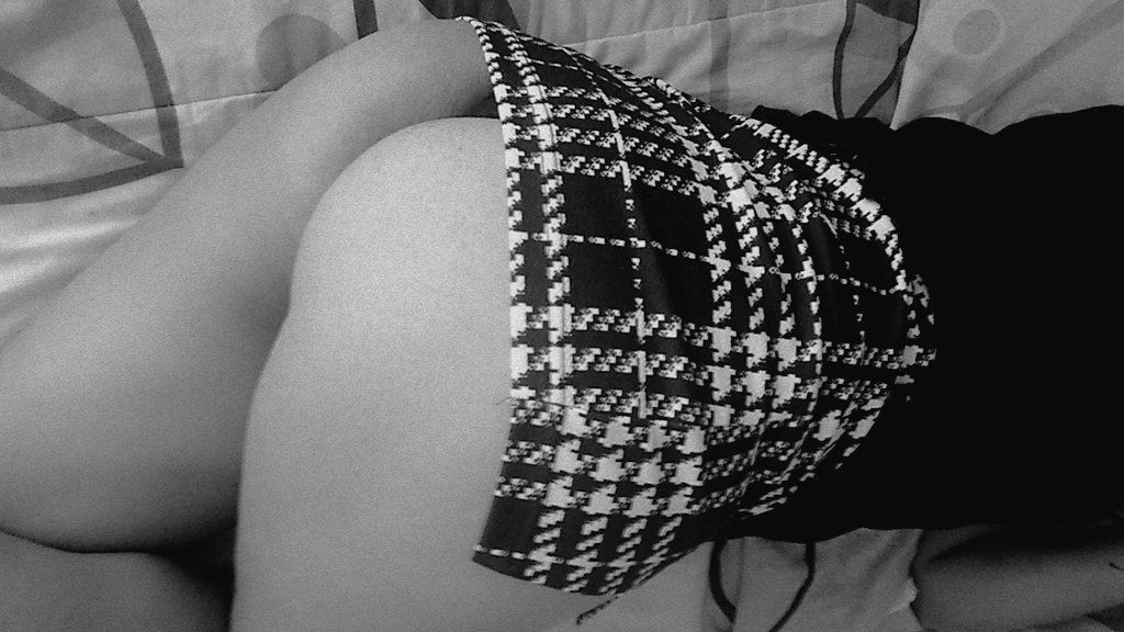 MayeliPetitte's tweet photo. Hoy toco falda por el calor que hacía 🥵🥵#sexy #onlyfansgirl #onlyfansFree #onlyfansbabe #NalgasGrandes #NalgonaNatural #cachetero #onlyfans_girl #Only18 #nude #baby #jovencitas https://t.co/mPQlJbCUIn