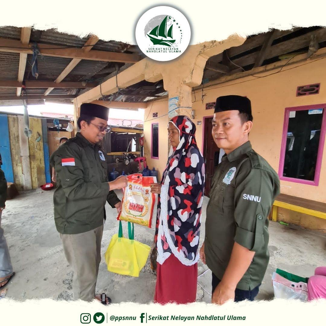 ppsnnu's tweet photo. Serikat Nelayan Nahdlatul Ulama (SNNU) Sulawesi Selatan melakukan program kegiatan Amaliyah Ramadan di Kelurahan Bajoe, Kecamatan Tanete Riattang Timur, Kabupaten Bone.
#SNNU https://t.co/Ur81pxtIpJ