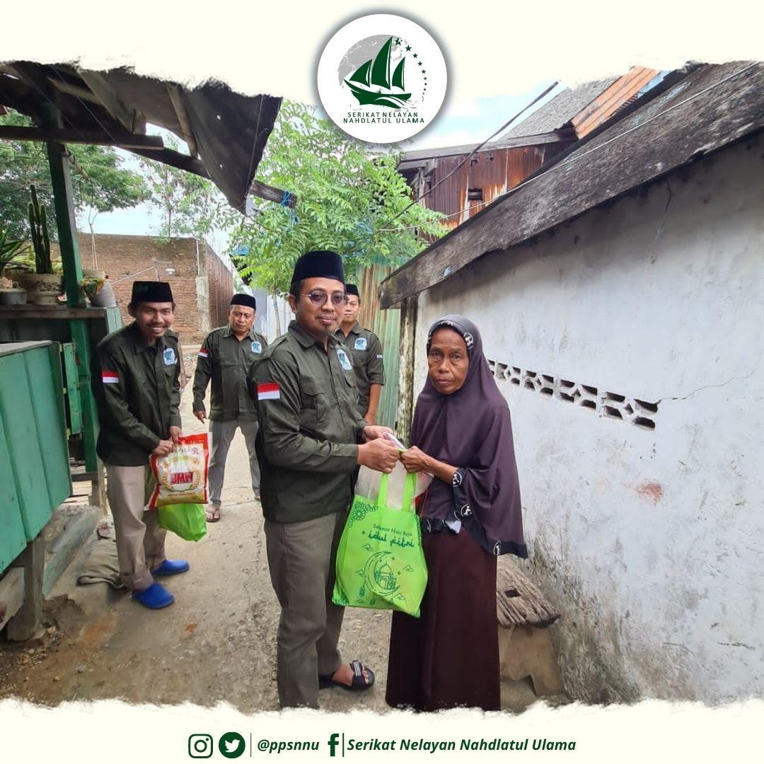 ppsnnu's tweet photo. Serikat Nelayan Nahdlatul Ulama (SNNU) Sulawesi Selatan melakukan program kegiatan Amaliyah Ramadan di Kelurahan Bajoe, Kecamatan Tanete Riattang Timur, Kabupaten Bone.
#SNNU https://t.co/Ur81pxtIpJ
