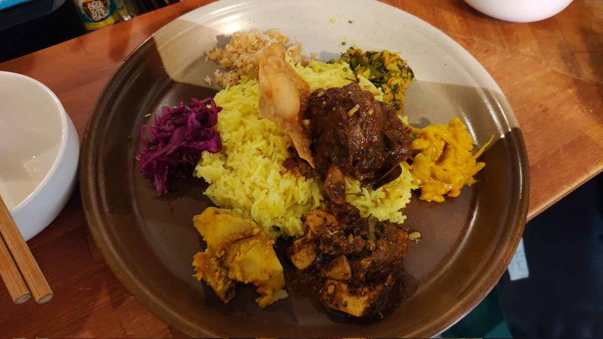KatteniKK_Gourm's tweet photo. スリランカカレーとな
中々ガチ。ウマい。
#京成小岩 #KKCB #カレー https://t.co/RalwHbgt8u