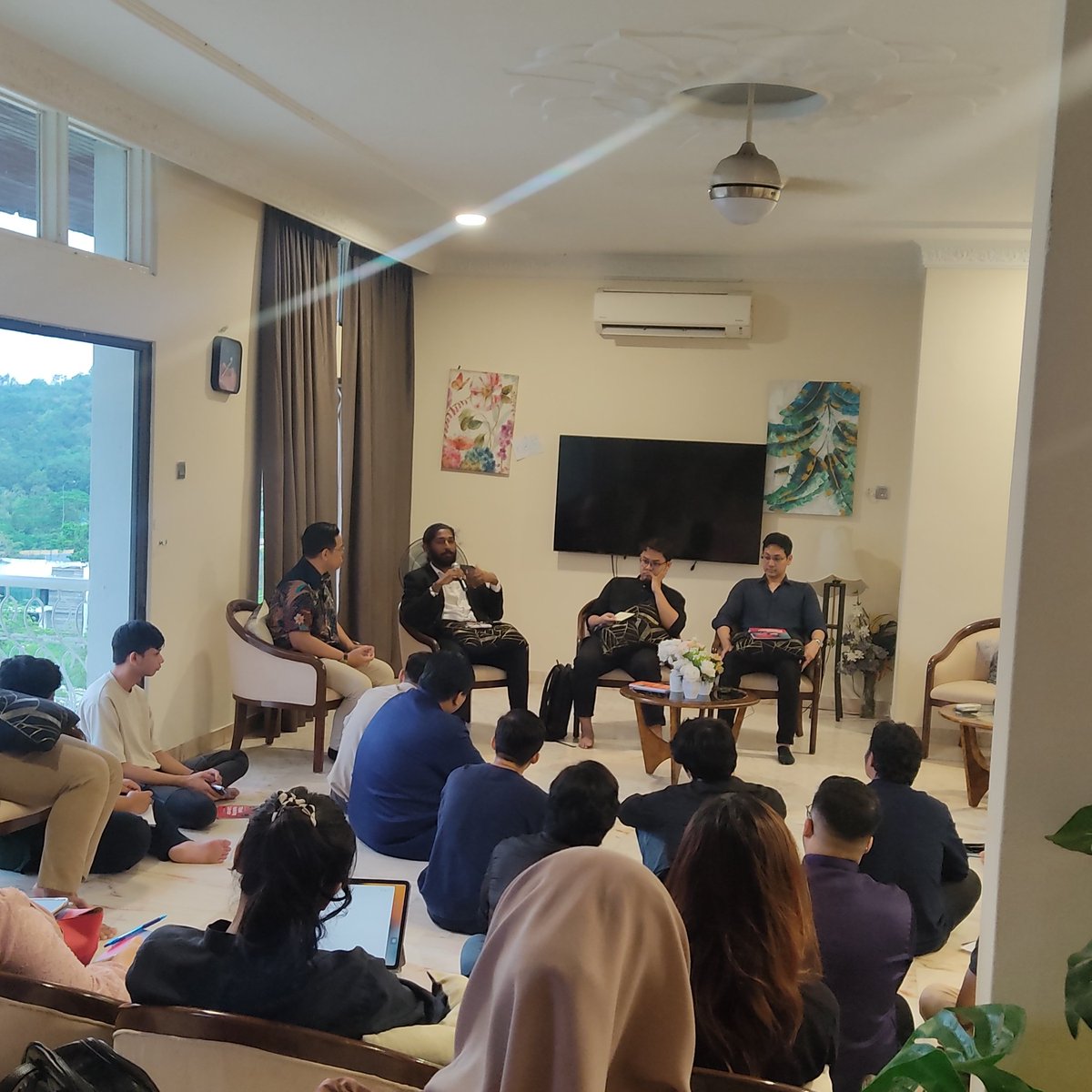 ArifRidzuan_'s tweet photo. Dapat jumpa orang2 hebat semalam kat #BOSAN7 sampai tak perasan dah pukul 3 pagi 🔥

Moga kita berjumpa lagi in sha Allah https://t.co/WkvK0f0kBi
