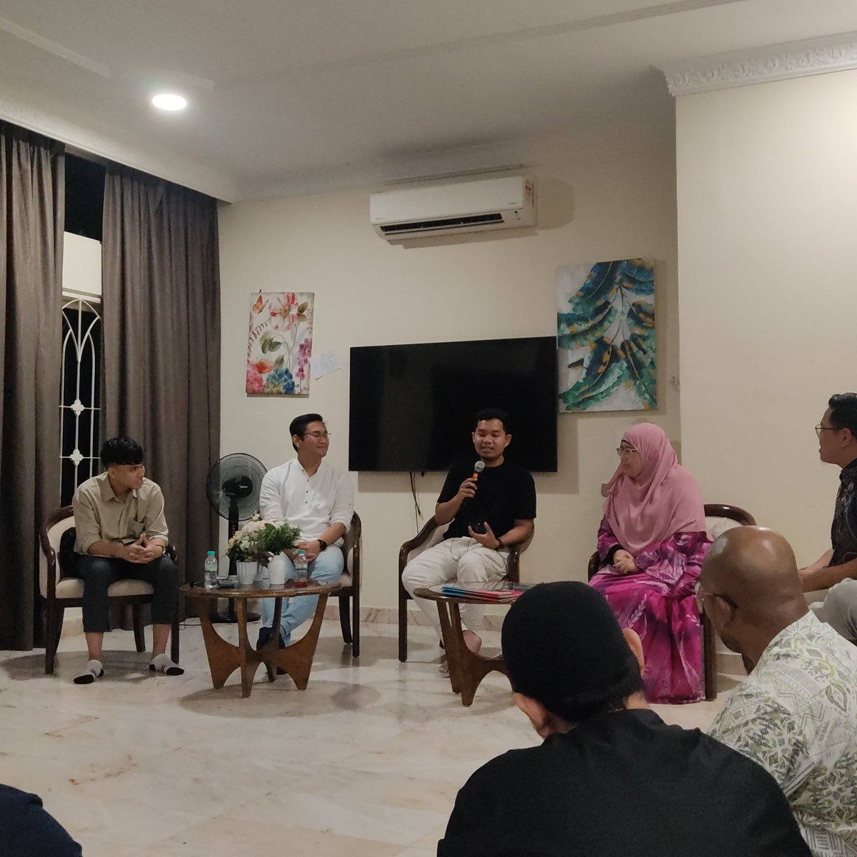 ArifRidzuan_'s tweet photo. Dapat jumpa orang2 hebat semalam kat #BOSAN7 sampai tak perasan dah pukul 3 pagi 🔥

Moga kita berjumpa lagi in sha Allah https://t.co/WkvK0f0kBi