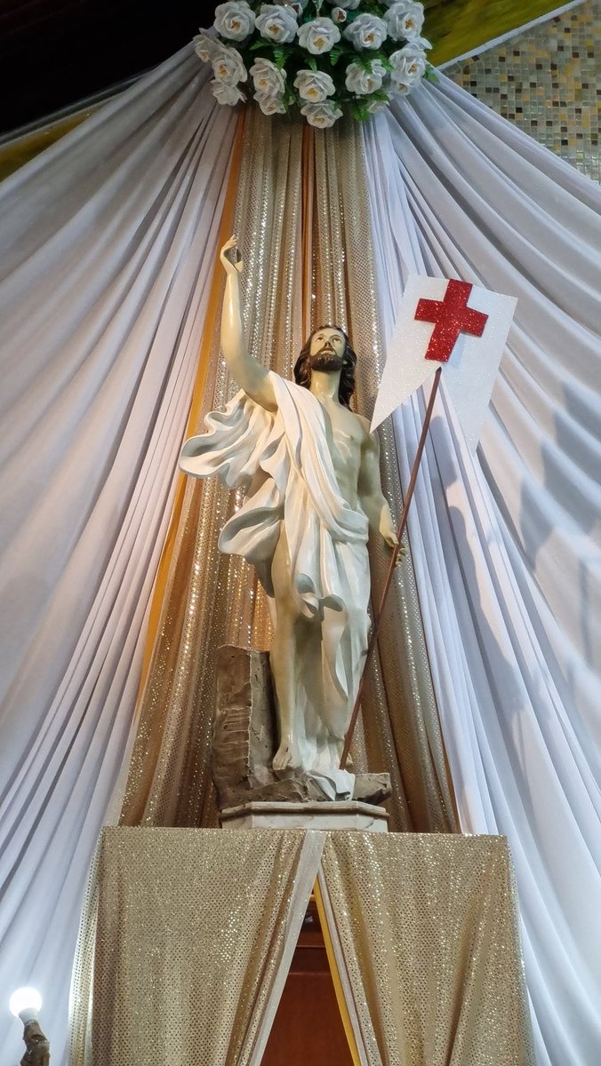 Fatimaruizg's tweet photo. "¿Por qué buscáis entre los muertos al que está vivo? No está aquí, ha resucitado" (Lucas, 24, 5-6).

¡Felices Pascuas de Resurrección!

Este post se comenta con fotos de su parroquia.⬇️⬇️⬇️ https://t.co/OmeGm1KvEX