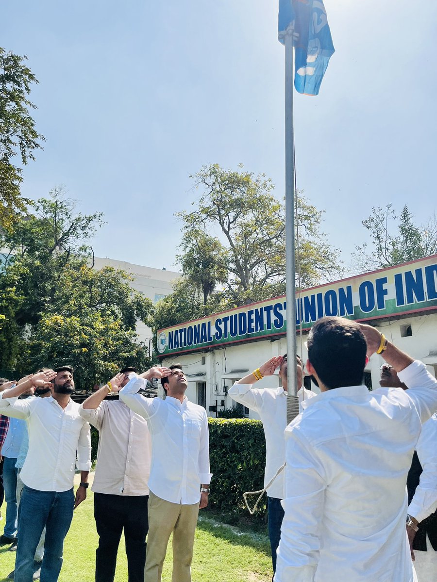 AvinashYadav___'s tweet photo. #Students_Leader से शुरू हुआ सफर.,
आज #National_Secretary तक पहुंच चुका हैं.।
बहुत कुछ दिया NSUI ने पिछले 10 सालों में.,
मैं आज जो भी हूँ, मेरी जो पहचान है, वो NSUI से है.।
NSUI स्थापना दिवस की हार्दिक शुभकामनाएं..💐💐
#53YearsofNSUI #NSUIFoundationDay
@DeependerSHooda @Neerajkundan