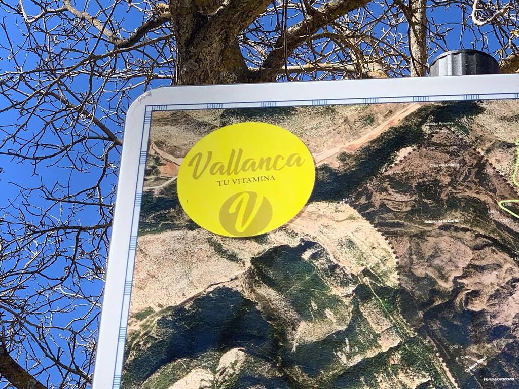 📍Mapa de recursos instalado en Vallanca y su aldea Negrón

#Vallanca #Negrón #RincóndeAdemuz #Valencia #ComunidadValenciana #ComunitatValenciana #poblesvalencians #valenciaturisme #valenciaterraimar #valenciainterior #visitvalencia #turismodeinterior… instagr.am/p/CqzioPwNYo8/