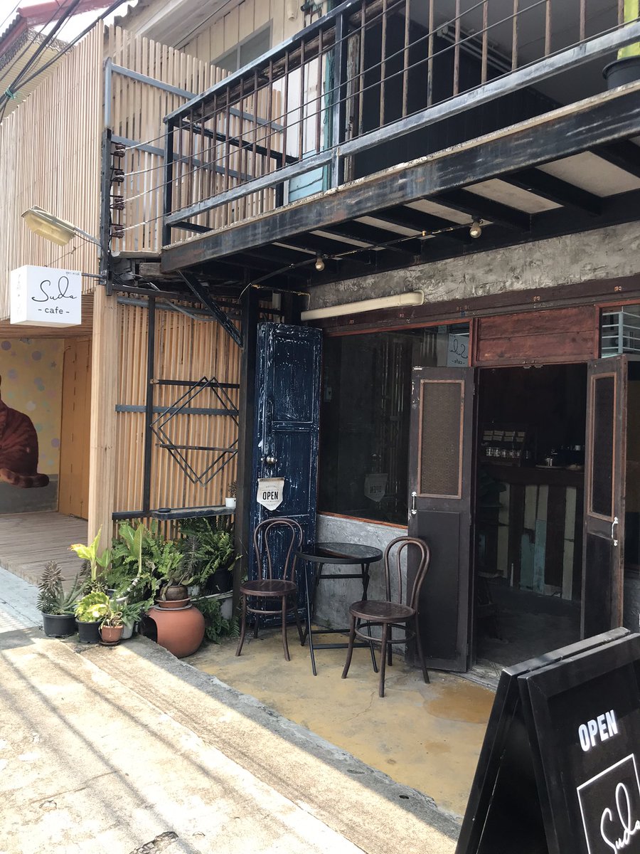 chriswotton's tweet photo. Already a fan of this new-ish #coffee spot. #prachuap #thailand https://t.co/VbmzjPhAvx