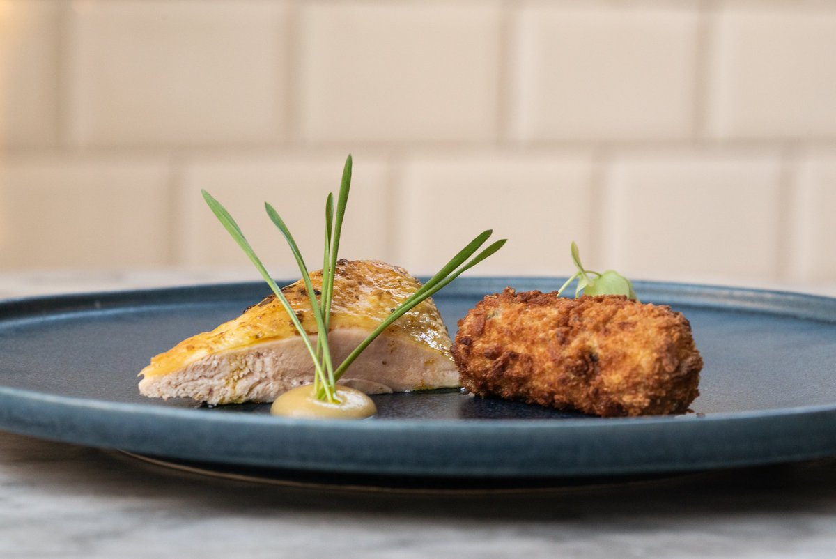 CitronVertCater's tweet photo. @LondonPopups @LondonPopups  makes London going out London! Follow us at @etiquettebynat1 for our next Neo-Dinning in London in May with @patriceStYves chef French Creole fusion cuisine nouvelle! Wellness and mindfulness! #patricestyves https://t.co/3YMz8Qa5dR