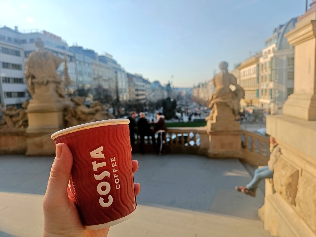 WaRybka's tweet photo. Co si budem, byla jsem tam podruhé ve čtvrtek 6. 4., podobná situace. Byl to fakt dlouhý týden... Trval přes 150 dnů... 😆 https://t.co/c6ZMvPUy72