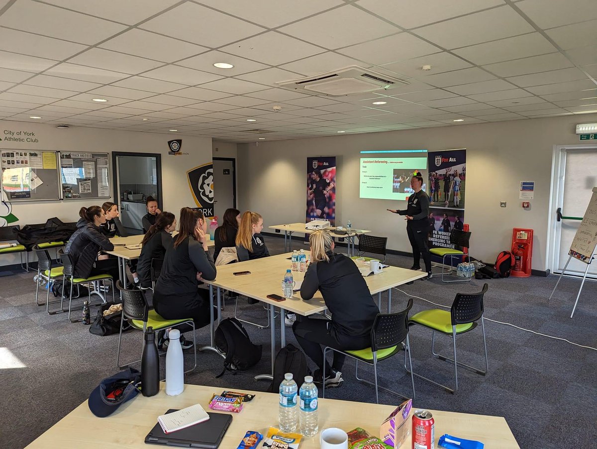 NRCFAREFDEV's tweet photo. It was great to see members of @NorthRidingFA support the @FARefereeing Women's Emerging Talent Programme (Northern) yesterday in York 🙌

Some great up &amp; coming referees receiving personal development and learning about the progression opportunities available 🤝

#NRCFAREFDEV https://t.co/nuMLmdFqfu