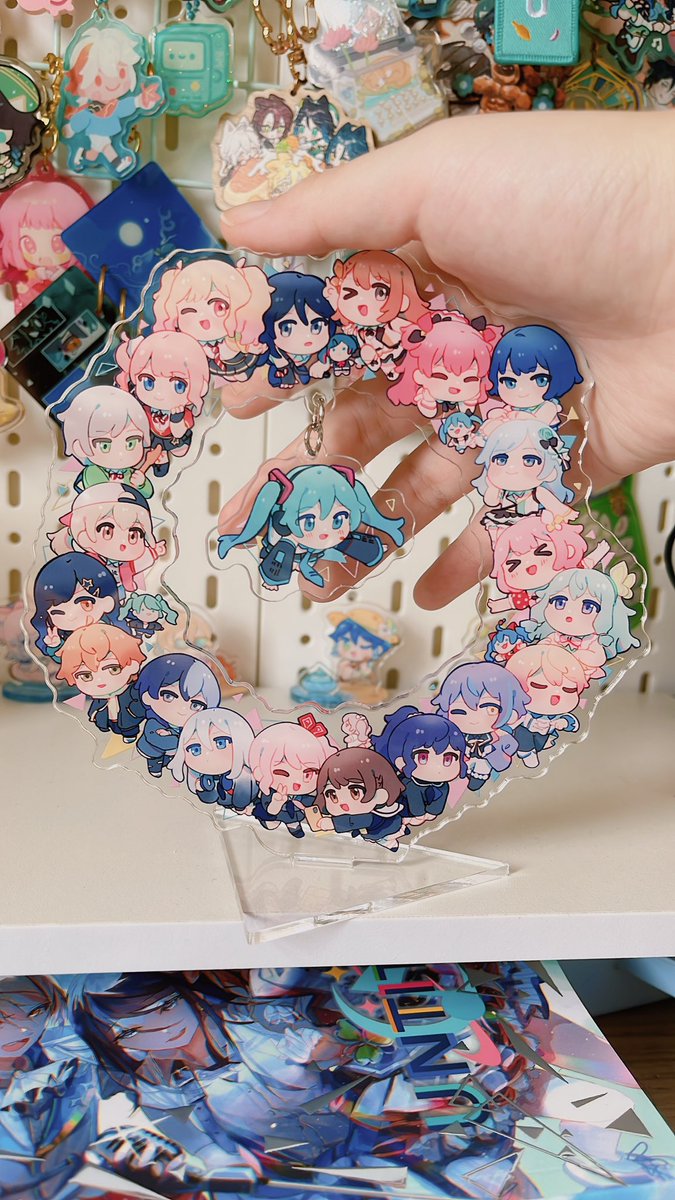 cheebpaku's tweet photo. This standee is so insanely BIG????

Thank you for the opportunity @Untitled_Zine ! The whole project looks amazing~ https://t.co/PLWdnT2ILM