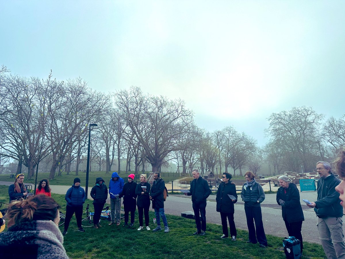 Hannah Steele (@drhmsteele) on Twitter photo Christ is Risen. Alleliua! Great to gather with <a href="/AllSaintsPeckhm/">All Saints Peckham</a> on Peckham Rye this morning. Christ is Risen. Alleliua! Great to gather with <a href="/AllSaintsPeckhm/">All Saints Peckham</a> on Peckham Rye this morning.