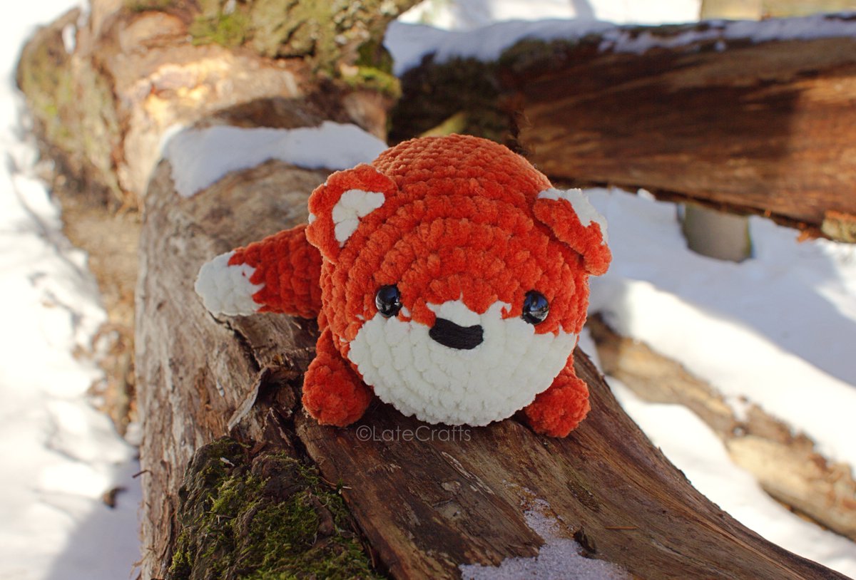 LateCrafts's tweet photo. This chonky fox is one of my favorite amigurumi ❤️ he is so adorable and round!

#amigurumi #crochet https://t.co/o6yy6lgM2O