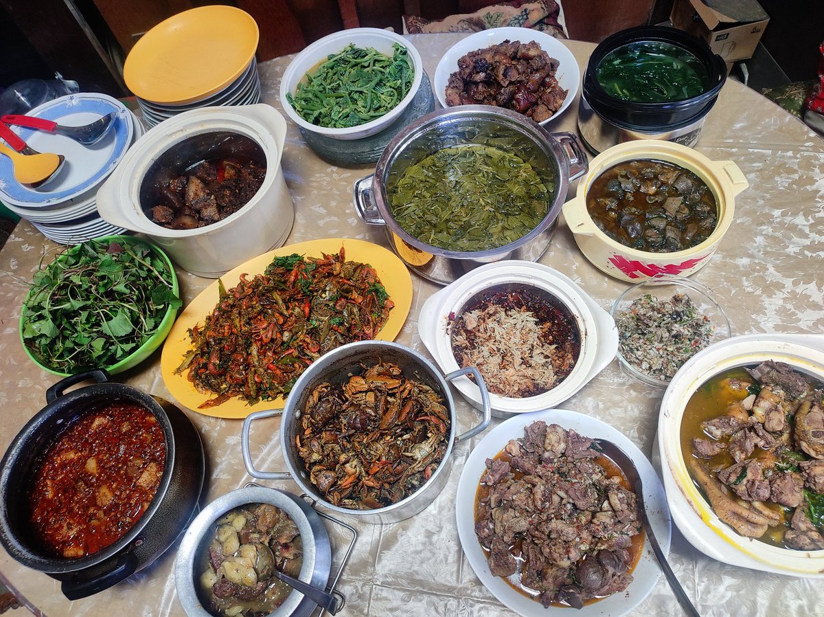 Shangyaokasar's tweet photo. Happy Easter!! #EasterFeast ❤ https://t.co/Fh8YIq9jPO