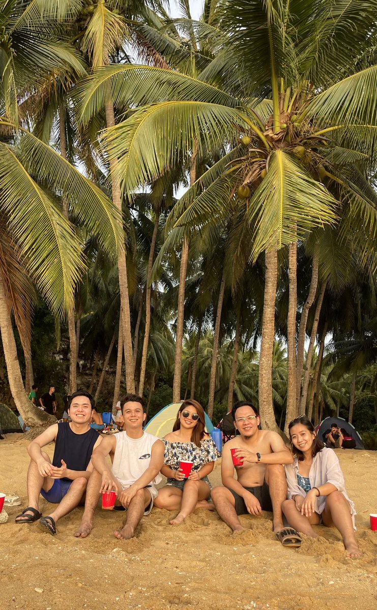 hamjelou's tweet photo. Happy Easter! 🏝️🌊 https://t.co/xwgg9OkJQV
