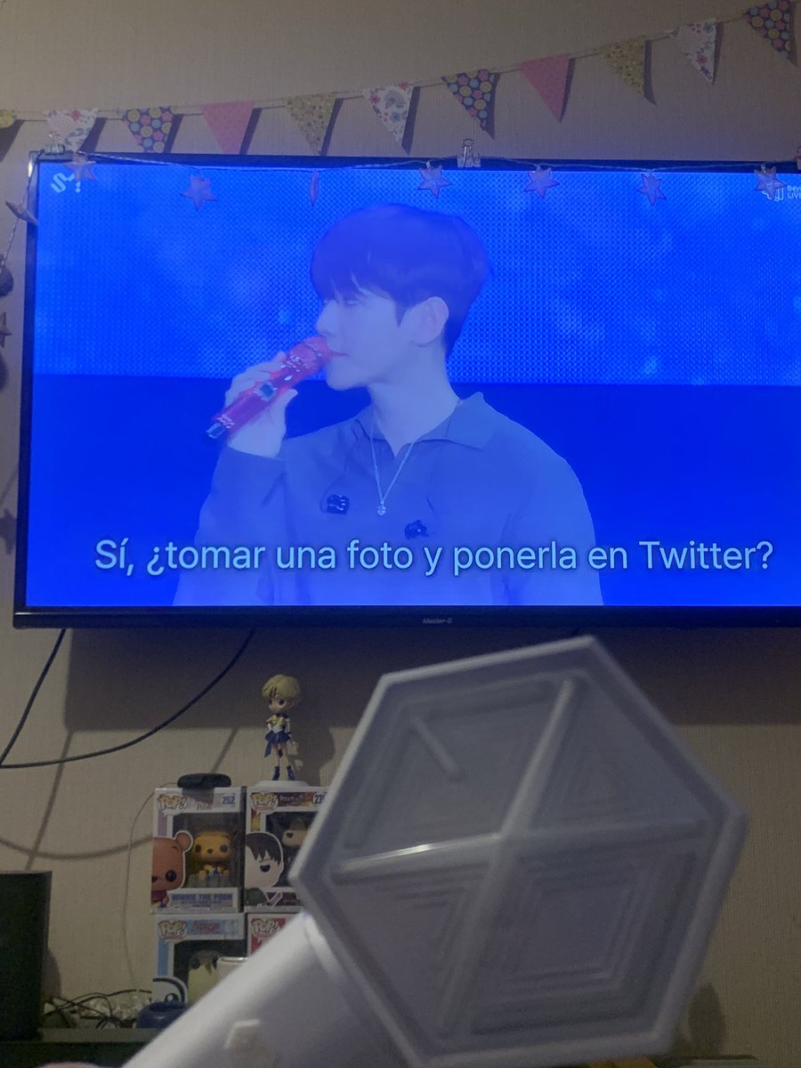 Pinwii_'s tweet photo. It’s 3:20 am but I’m only awake for you  guys 
@B_hundred_Hyun @weareoneEXO https://t.co/q4DWVyZ95Y